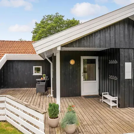 Vakantiehuis Prachtig Huis In Hejls Met Sauna